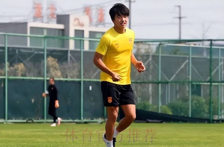 真会过日子！海港一口气签下4位自由身新援，补强三条线，剑指四冠王